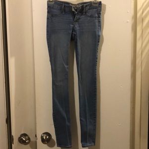 Hollister Jeggings. Medium wash